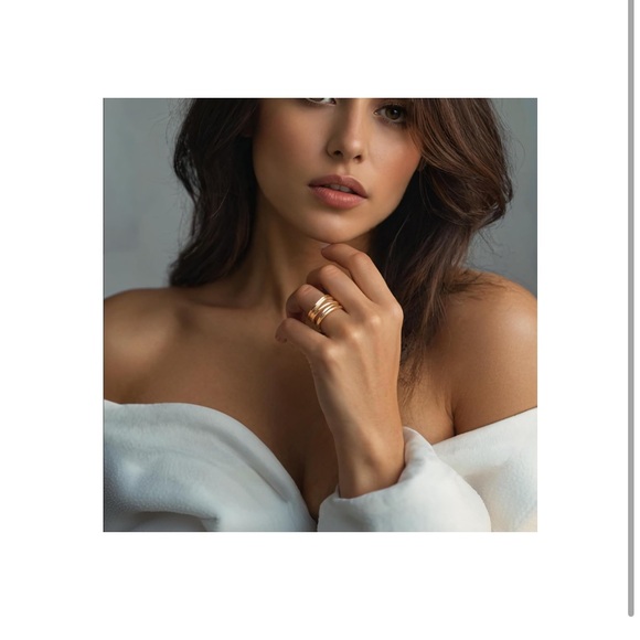 18K Gold Plated Statement Ring Elegant Gold-Tone Women's Ring - Picture 2 of 7